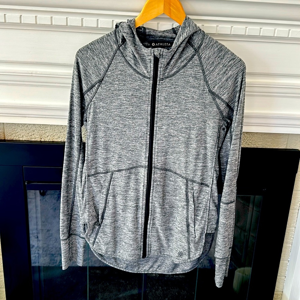 Athleta woman gray XS hooded spf top - Picture 2 of 4